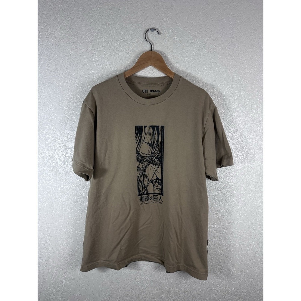 Uniqlo UT Attack on Titan Eren Founding Titan Rumbling T Shirt L Beige Graphic
